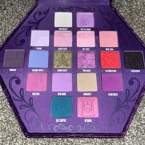 Jeffree Star Cosmetics blood lust palette